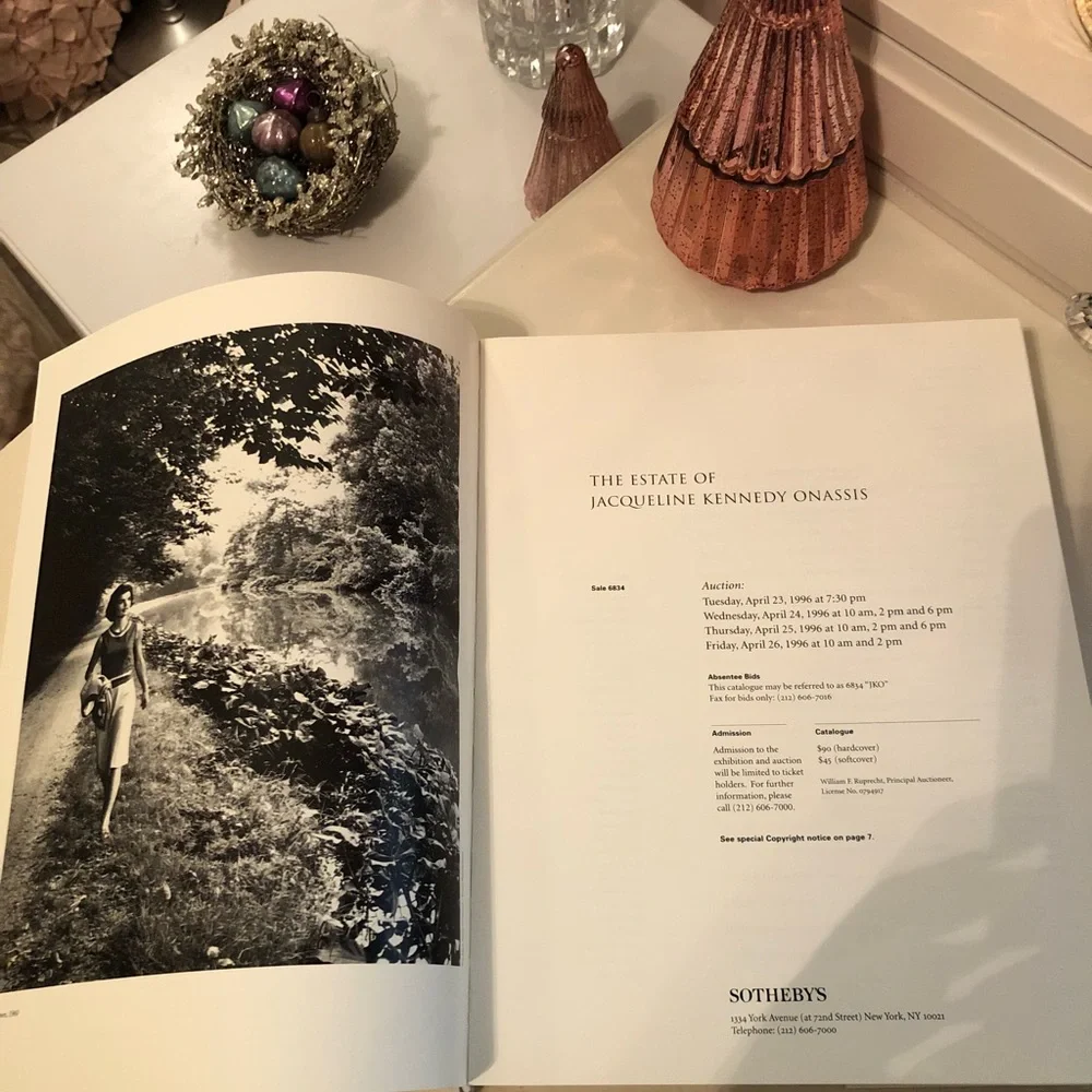📖1996 Authentic Sotheby’s “The Estate of Jacqueline Kennedy Onassis” April 1996